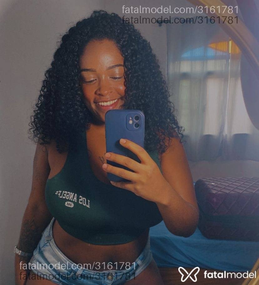Acompanhante mulher morena (o) de olhos castanhos em Pouso Alegre - Rebeca Lopes