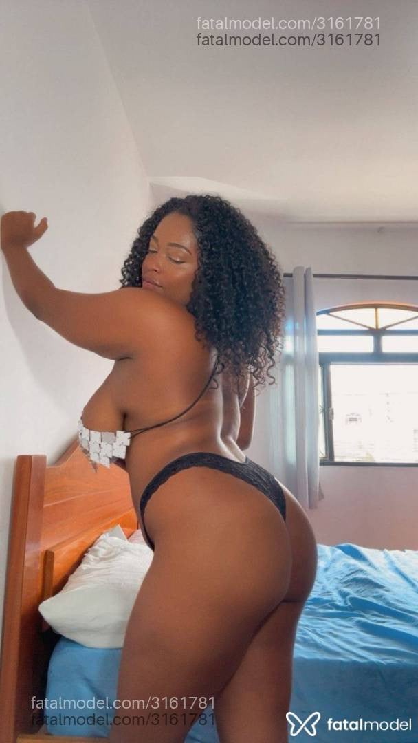 Acompanhante mulher morena (o) de olhos castanhos em Pouso Alegre - Rebeca Lopes