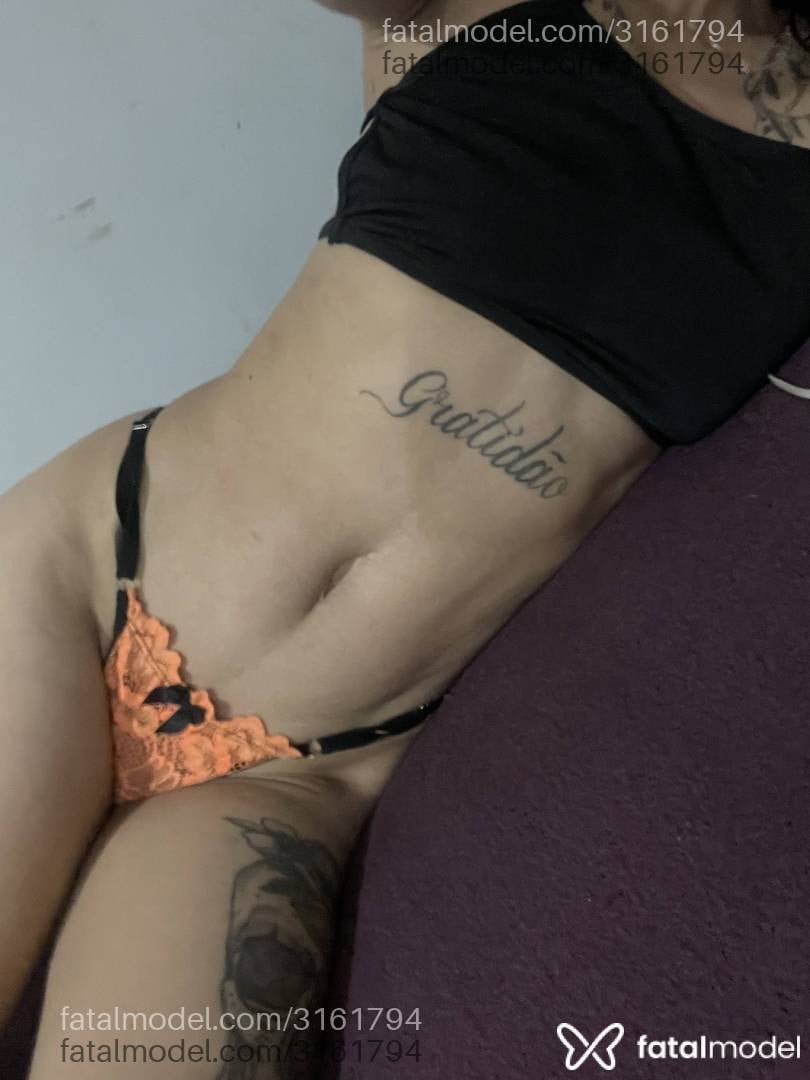 Acompanhante mulher morena (o) de olhos verdes - Mirella Castro