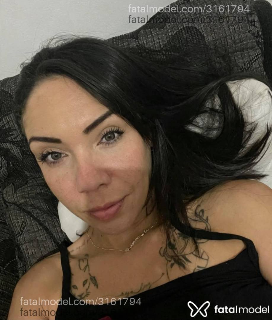 Acompanhante mulher morena (o) de olhos verdes - Mirella Castro