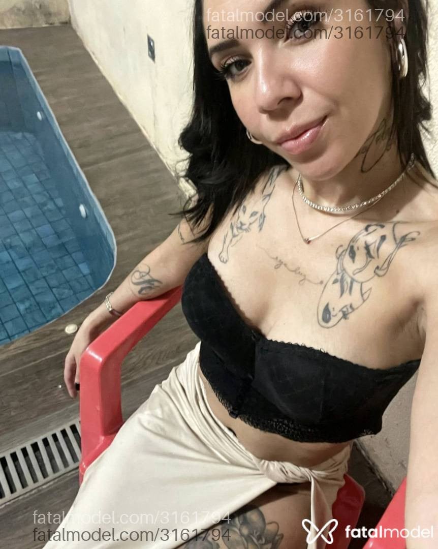 Acompanhante mulher morena (o) de olhos verdes - Mirella Castro