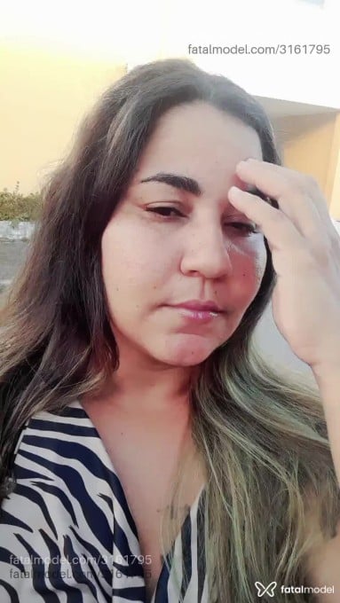 Acompanhante mulher com cabelo colorido de olhos castanhos em Maceió - Rosalia