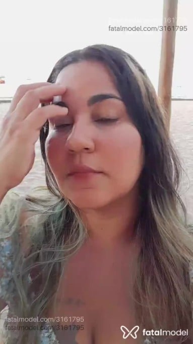 Acompanhante mulher com cabelo colorido de olhos castanhos em Maceió - Rosalia