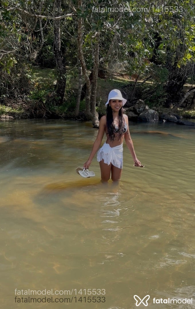 Acompanhante mulher morena (o) de olhos pretos - Laysla Silva