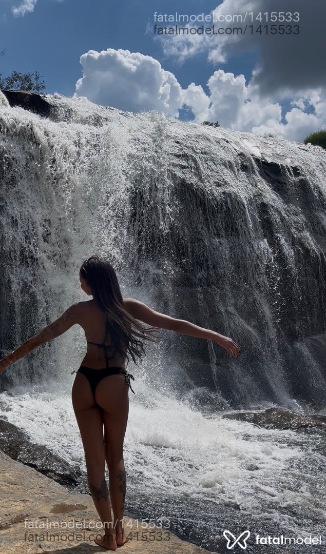 Acompanhante mulher morena (o) de olhos pretos - Laysla Silva