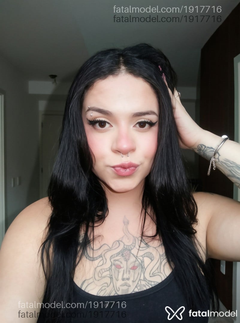 Acompanhante mulher trans morena (o) de olhos castanhos - Gabriella Monteiro