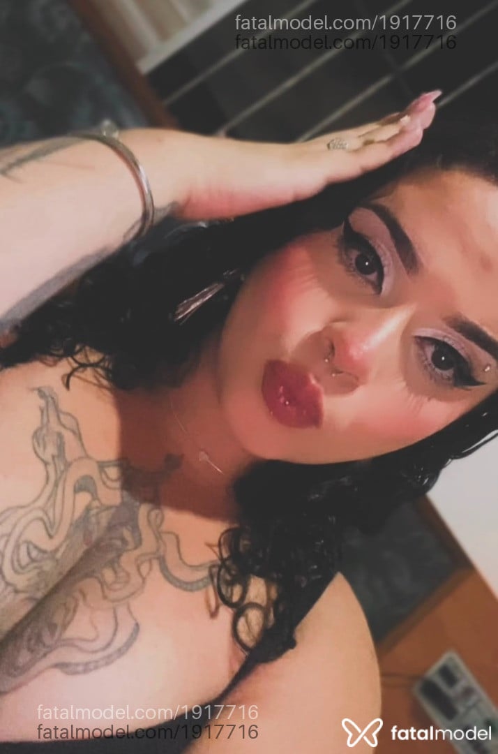 Acompanhante mulher trans morena (o) de olhos castanhos - Gabriella Monteiro