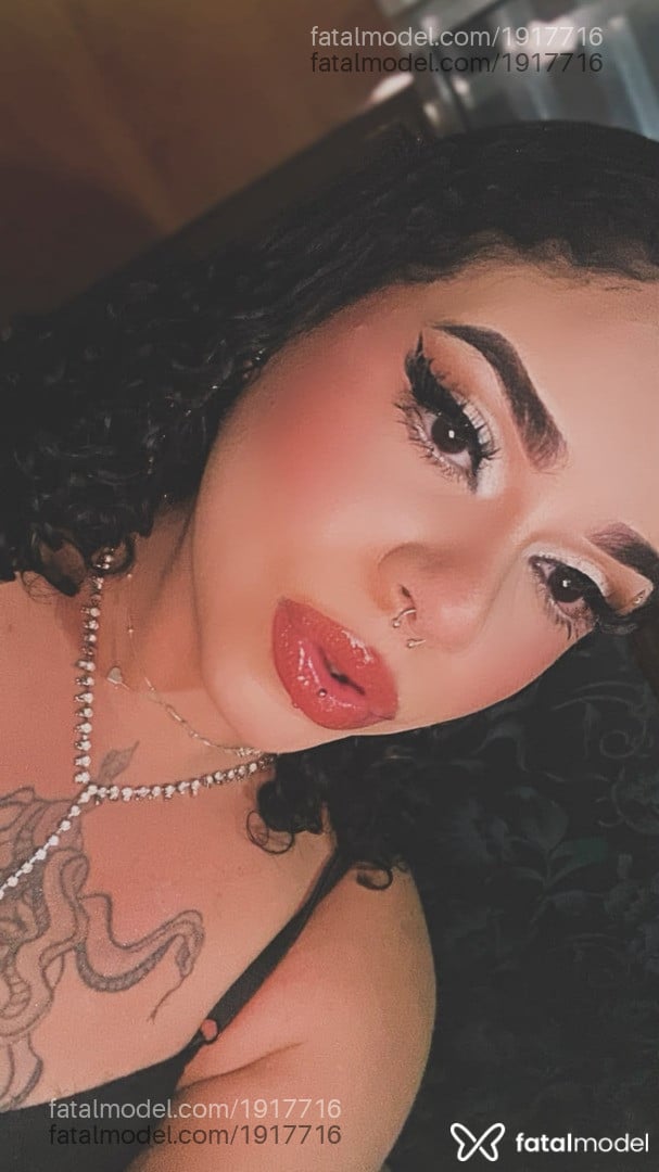 Acompanhante mulher trans morena (o) de olhos castanhos - Gabriella Monteiro