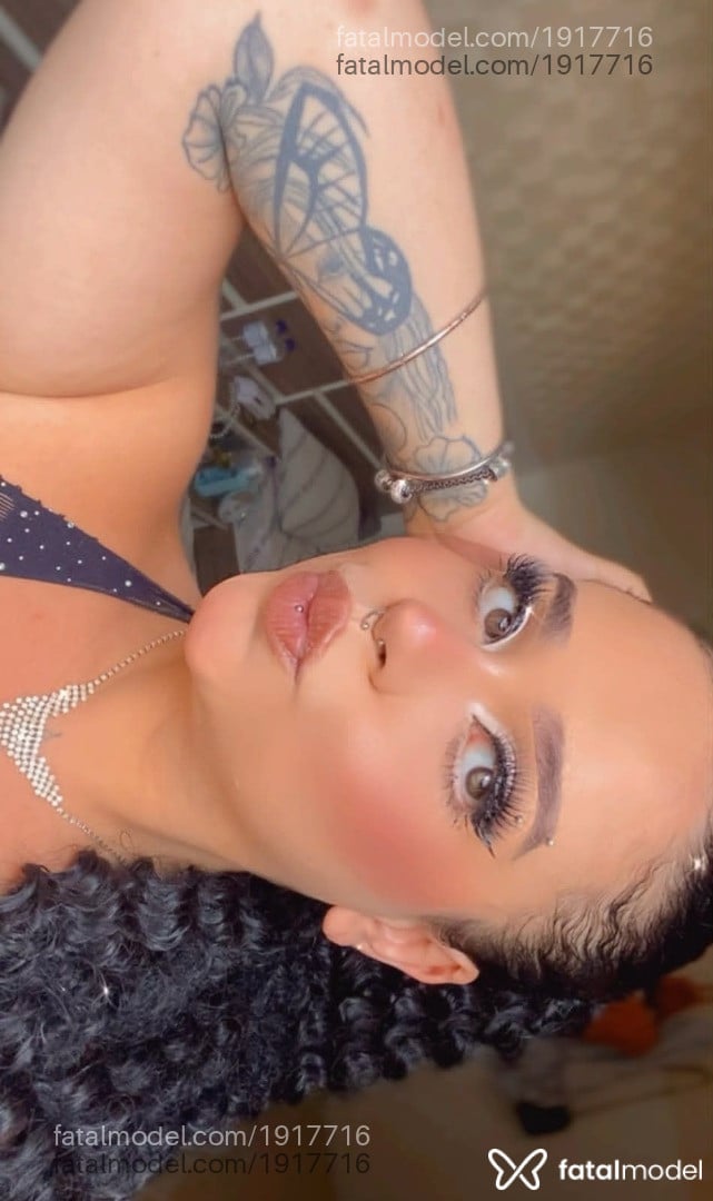 Acompanhante mulher trans morena (o) de olhos castanhos - Gabriella Monteiro