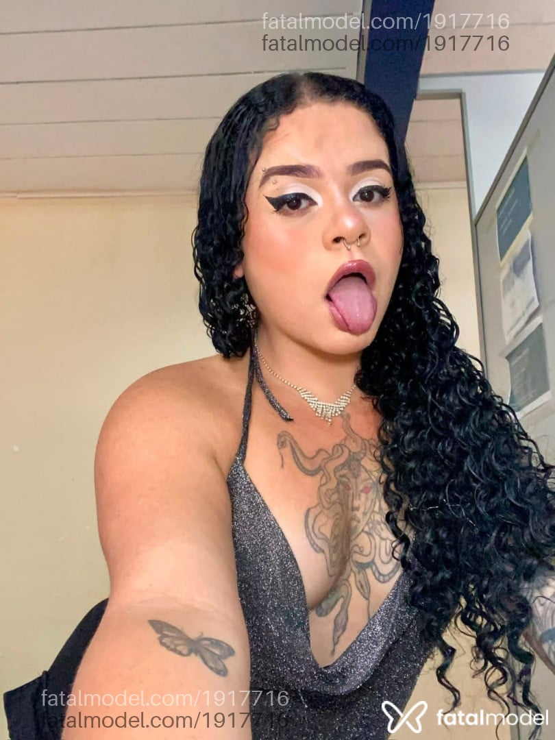 Acompanhante mulher trans morena (o) de olhos castanhos - Gabriella Monteiro