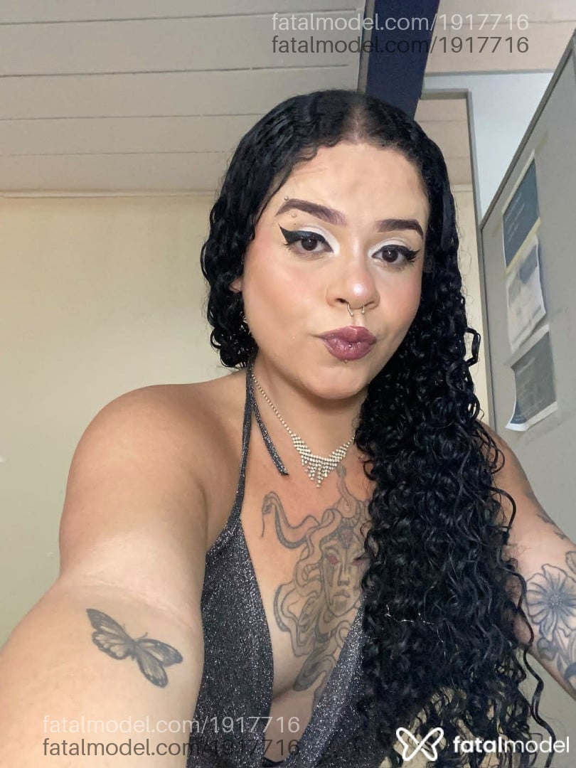 Acompanhante mulher trans morena (o) de olhos castanhos - Gabriella Monteiro