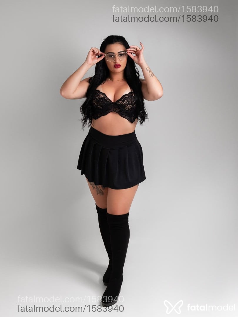 Acompanhante mulher morena (o) de olhos castanhos - Gaby Silva