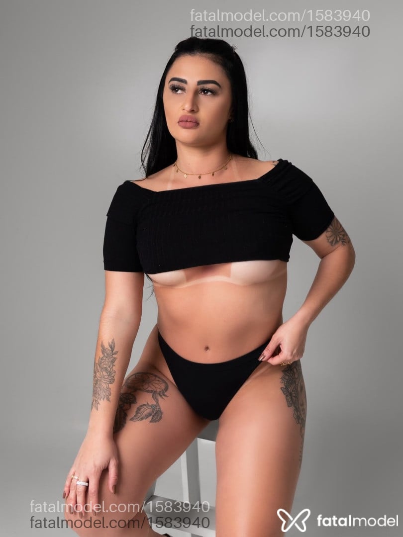 Acompanhante mulher morena (o) de olhos castanhos - Gaby Silva Acompanhante mulher morena (o) de olhos castanhos - Gaby Silva