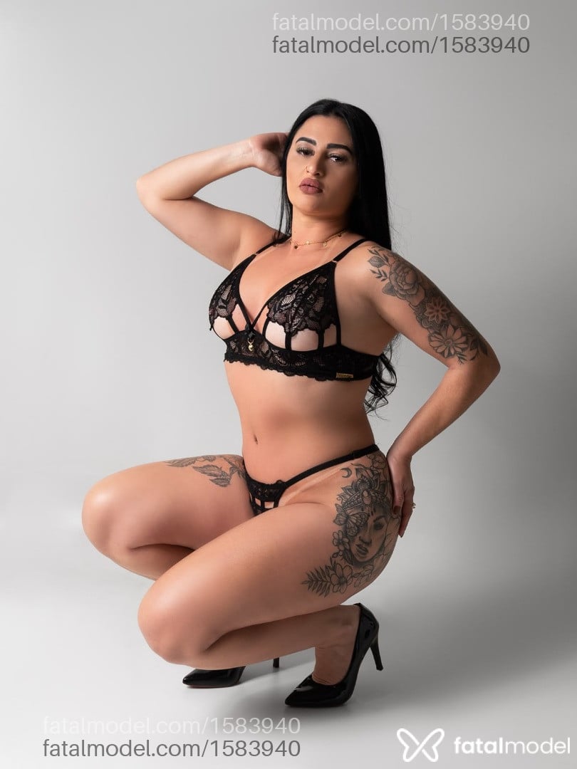 Acompanhante mulher morena (o) de olhos castanhos - Gaby Silva Acompanhante mulher morena (o) de olhos castanhos - Gaby Silva