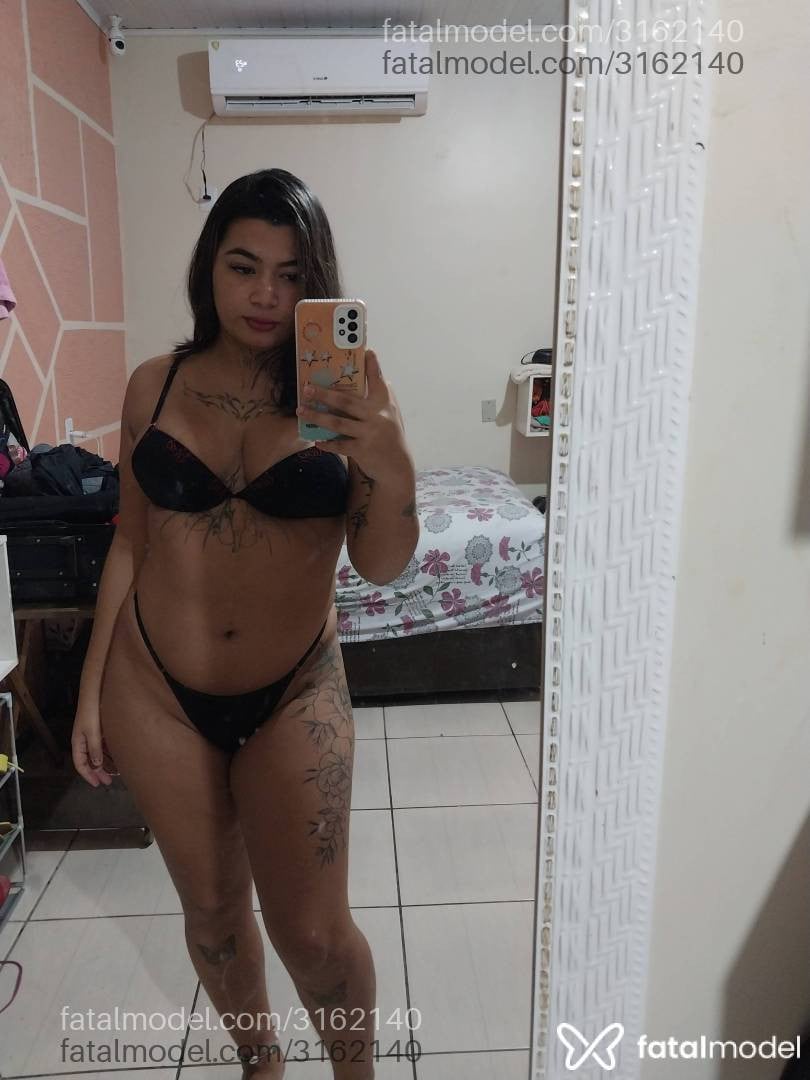 Acompanhante mulher morena (o) de olhos pretos em Colíder - Vitória