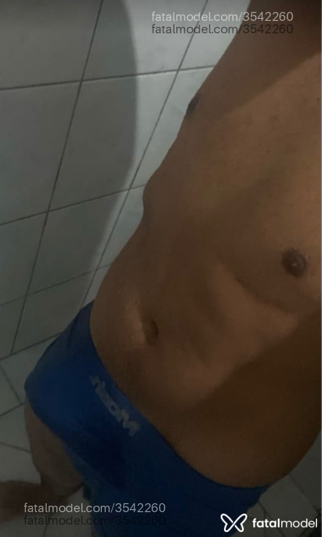 Acompanhante homem morena (o) de olhos castanhos - Janboo Acompanhante homem morena (o) de olhos castanhos - Janboo