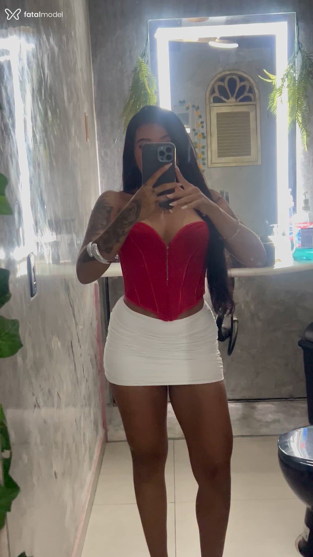 Acompanhante mulher morena (o) de olhos castanhos - Aylla Muniz