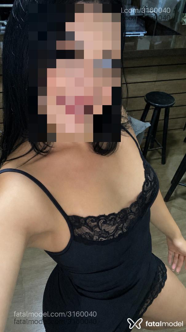 Acompanhante mulher morena (o) de olhos castanhos - Victoria