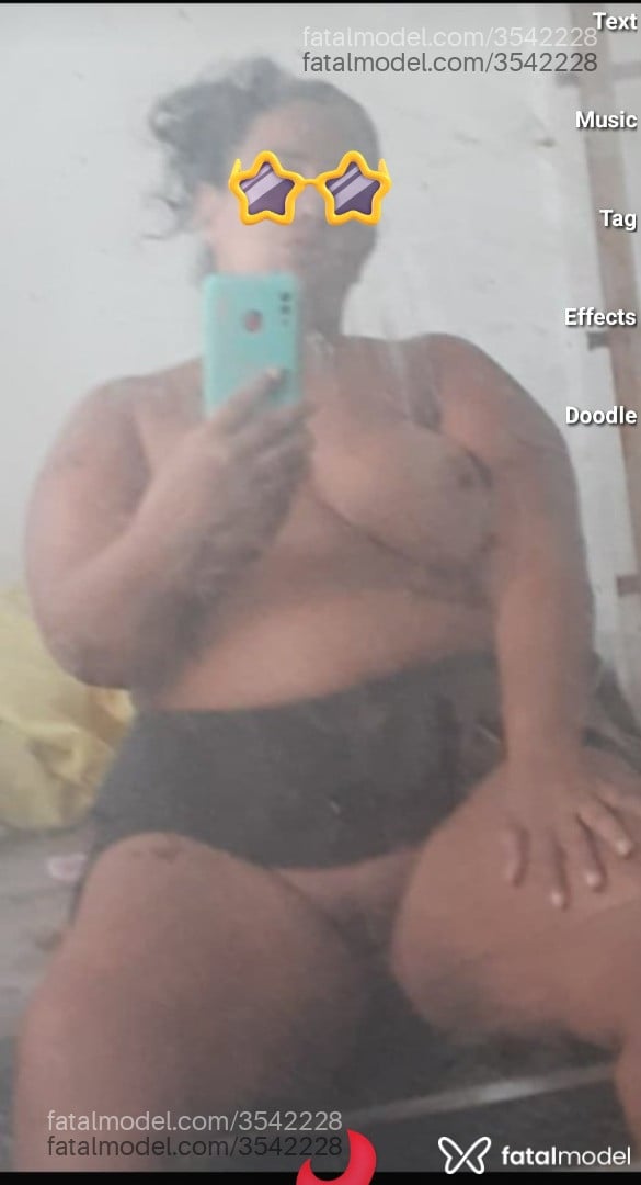 Acompanhante mulher morena (o) de olhos mel - Ingrid Furtado