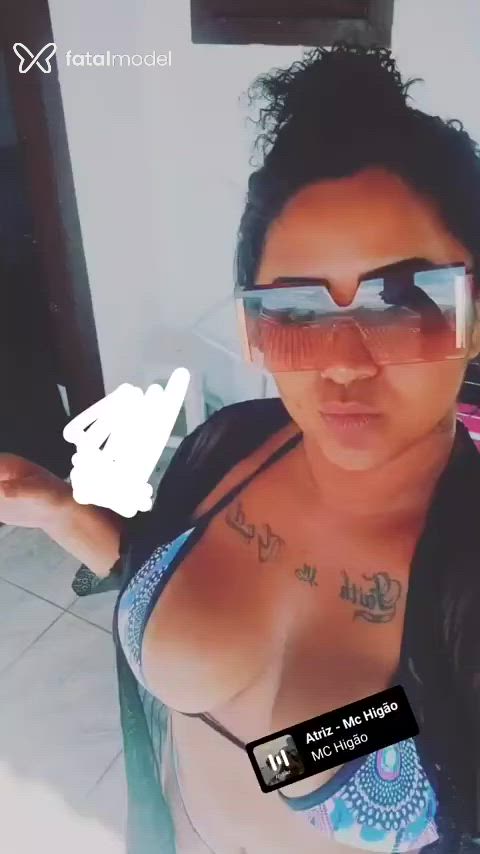 Acompanhante mulher morena (o) de olhos pretos - Suellen Araújo Acompanhante mulher morena (o) de olhos pretos - Suellen Araújo