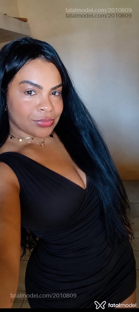 Acompanhante mulher morena (o) de olhos castanhos - Luamorenay