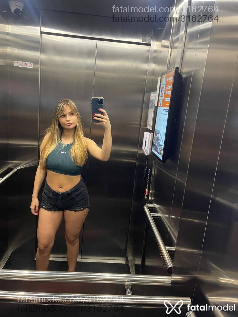 Acompanhante mulher loira (o) de olhos castanhos em São Paulo - Luna Ferrari