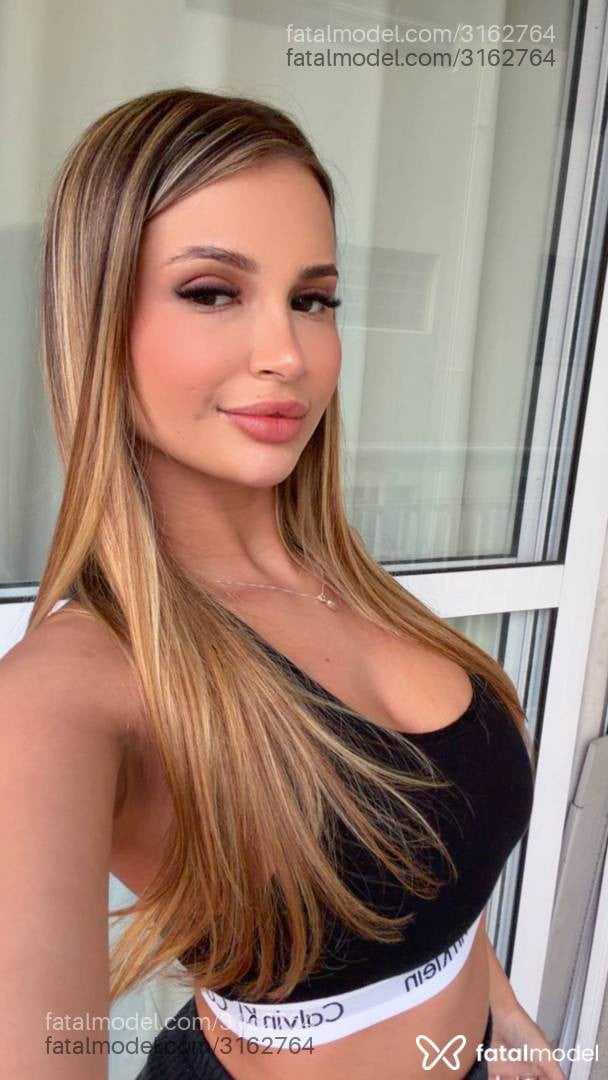 Acompanhante mulher loira (o) de olhos castanhos em São Paulo - Luna Ferrari