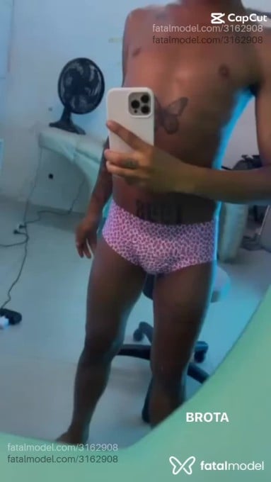 Acompanhante homem morena (o) de olhos castanhos em Belo Horizonte Acompanhante homem morena (o) de olhos castanhos em Belo Horizonte - Bruno Melo