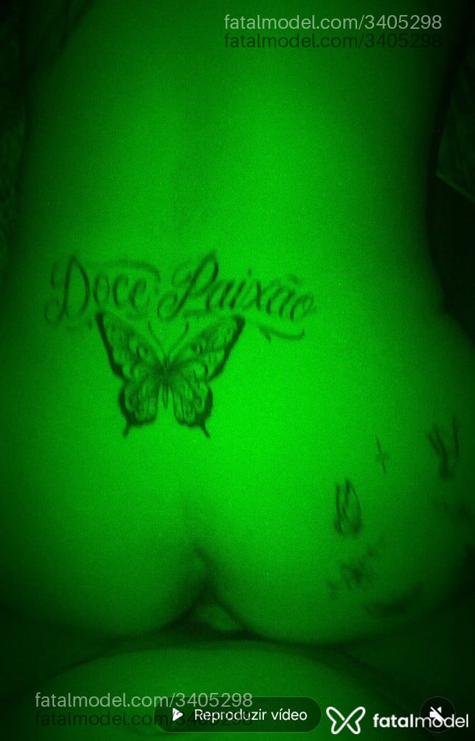 Acompanhante mulher morena (o) de olhos verdes - Docepaixao
