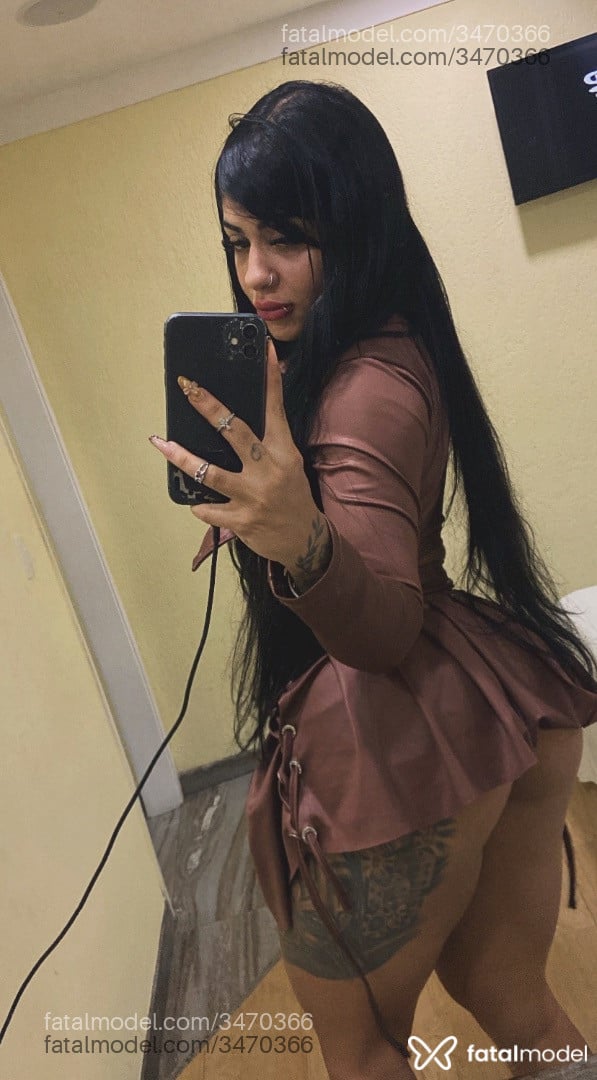 Acompanhante mulher morena (o) de olhos castanhos - Melissa