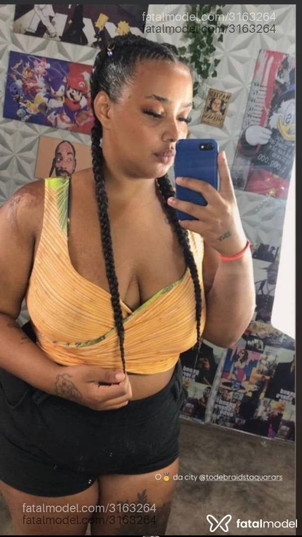 Acompanhante mulher com cabelo castanho de olhos castanhos em Taquara Acompanhante mulher com cabelo castanho de olhos castanhos em Taquara - Kaká Zimmer