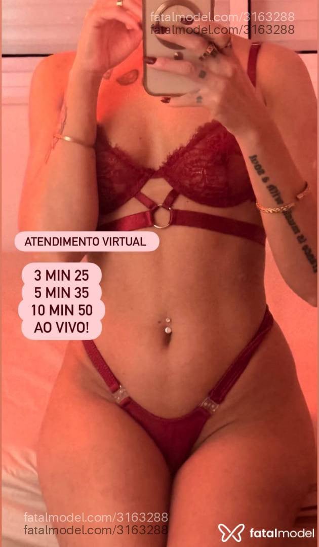 Acompanhante mulher morena (o) de olhos castanhos - Eclipsemuse