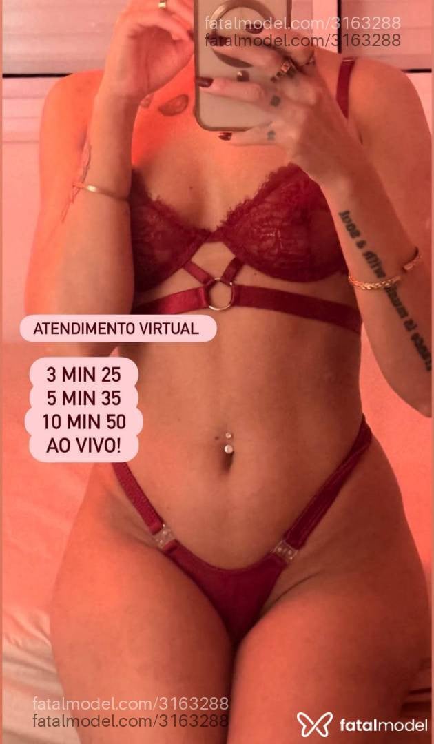 Acompanhante mulher morena (o) de olhos castanhos - Eclipsemuse