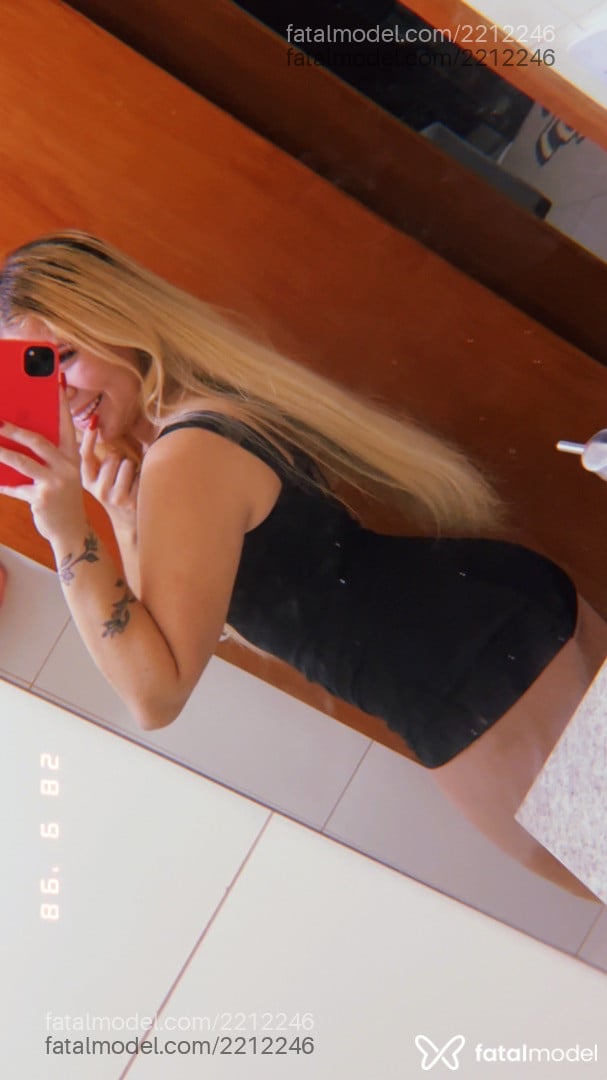 Acompanhante mulher loira (o) de olhos verdes - Vanessa