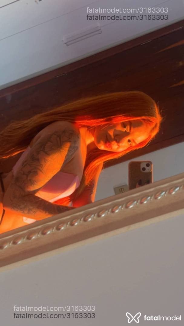 Acompanhante mulher ruiva (o) de olhos castanhos em Maringá - Isabelly Ferrari