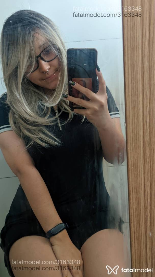 Acompanhante mulher morena (o) de olhos castanhos - Gabih