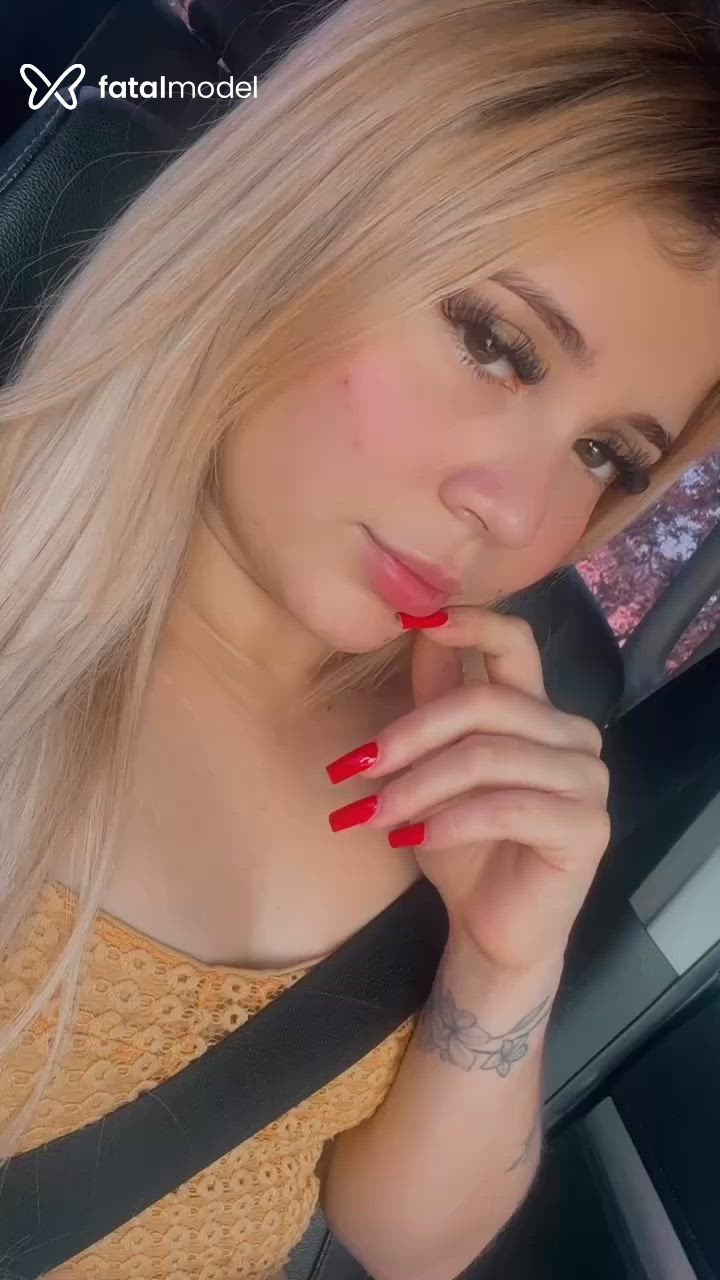 Acompanhante mulher loira (o) de olhos verdes - Vanessa