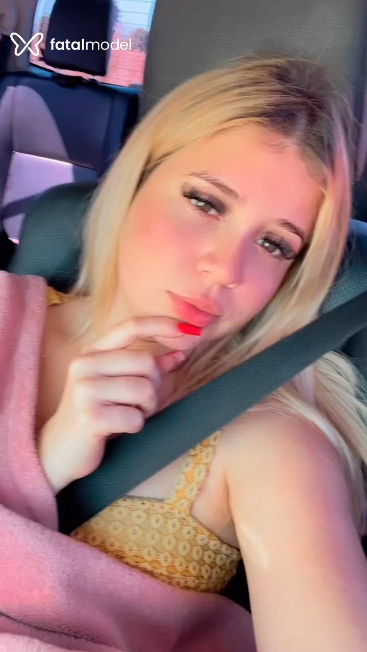 Acompanhante mulher loira (o) de olhos verdes - Vanessa