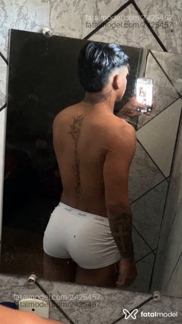 Acompanhante homem morena (o) de olhos castanhos - Silva