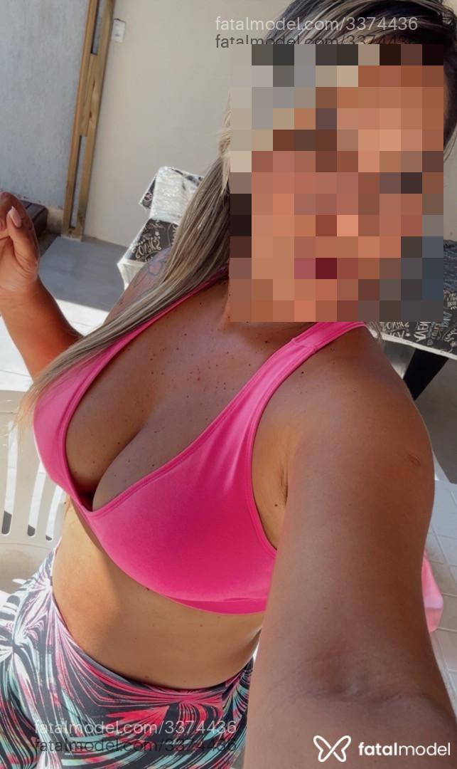 Acompanhante mulher loira (o) de olhos castanhos - Mayaa