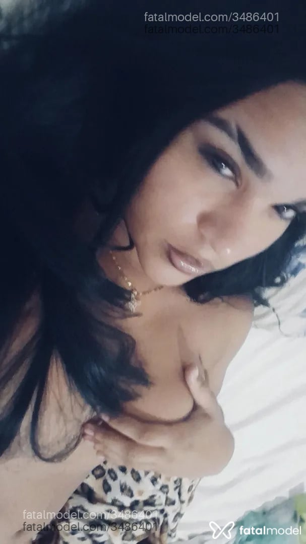 Acompanhante mulher morena (o) de olhos castanhos - Carolzinha