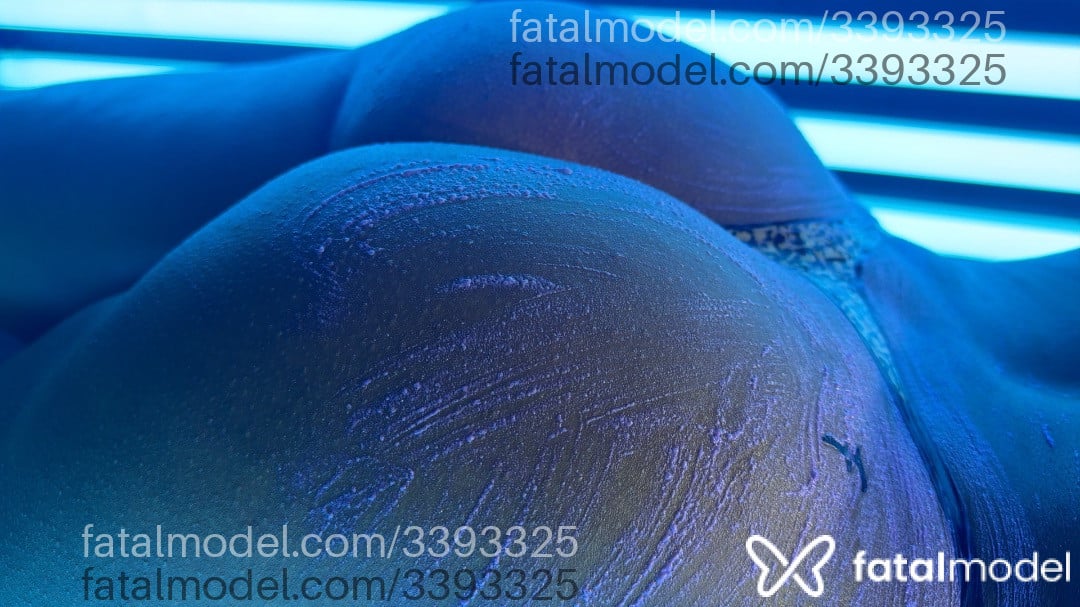 Acompanhante mulher loira (o) de olhos pretos - Ellen