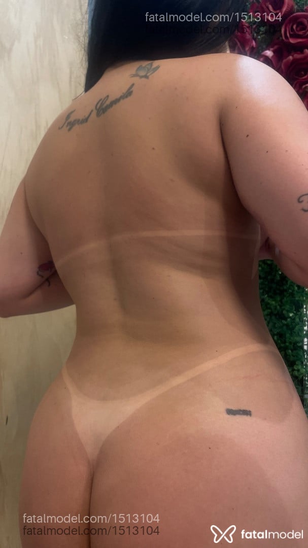 Acompanhante mulher morena (o) de olhos castanhos - Julia Albuquerque
