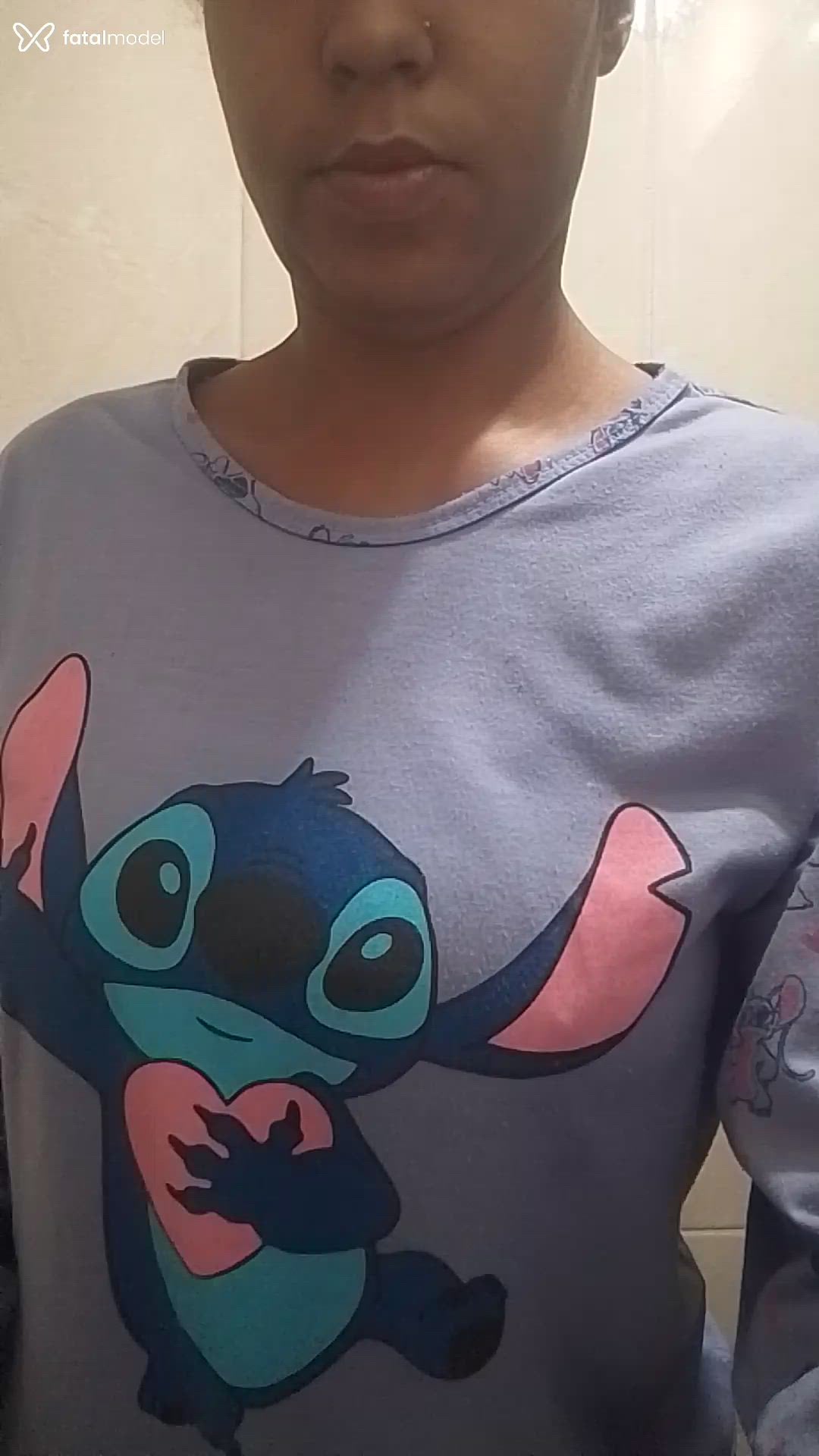 Acompanhante mulher com cabelo castanho de olhos pretos - Bruna