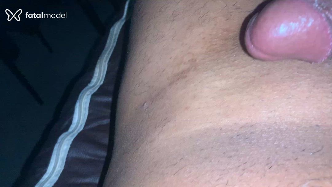 Acompanhante homem trans com cabelo castanho de olhos castanhos - Imola