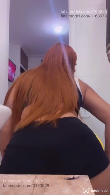 Acompanhante mulher ruiva (o) de olhos castanhos em Suzano - Mirela Dantas