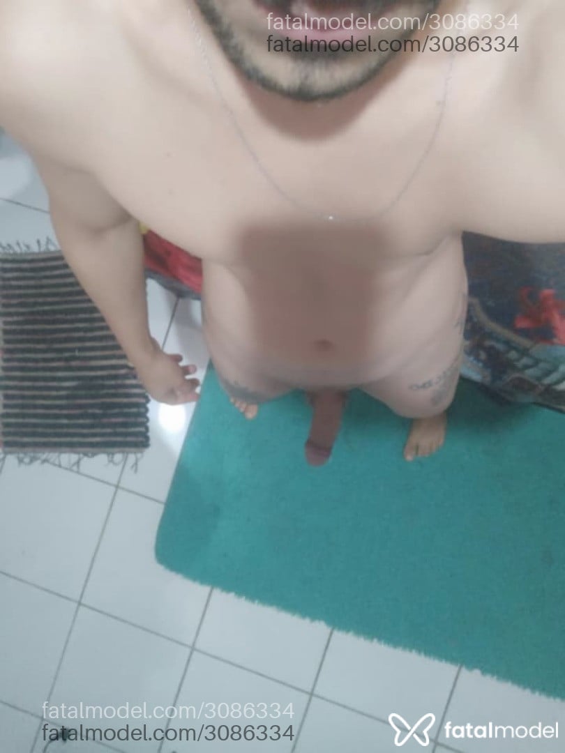 Acompanhante homem com cabelo castanho de olhos castanhos - Massagistajp