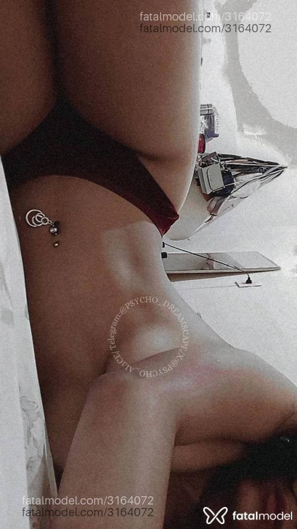 Acompanhante mulher morena (o) de olhos castanhos em Virtual - Crystal Turling
