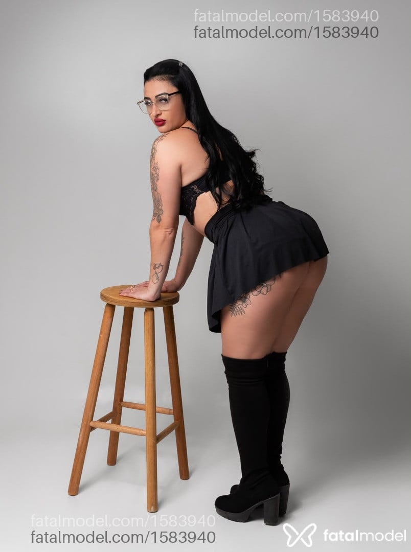 Acompanhante mulher morena (o) de olhos castanhos - Gaby Silva