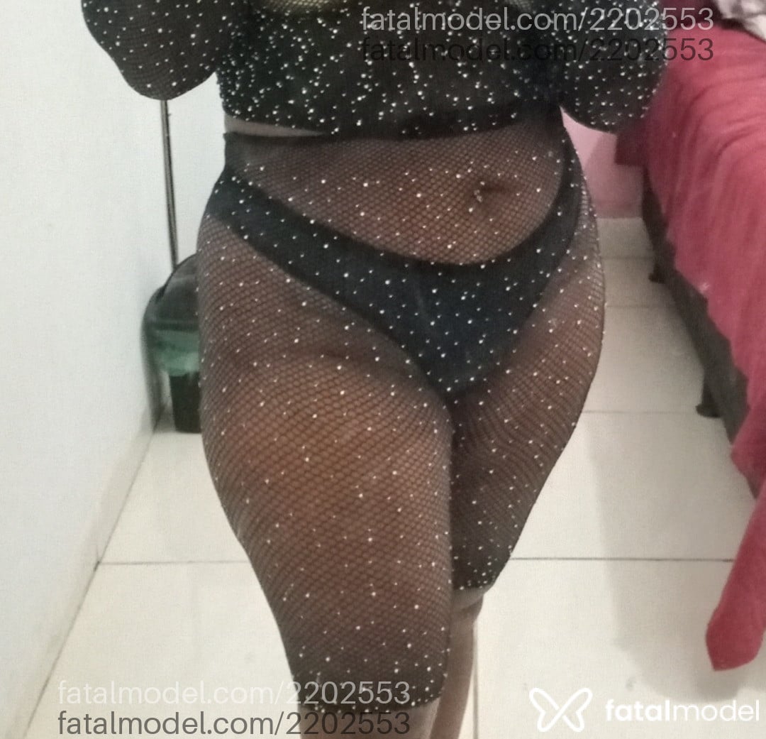 Acompanhante mulher morena (o) de olhos pretos - Gabriella Acompanhante mulher morena (o) de olhos pretos - Gabriella